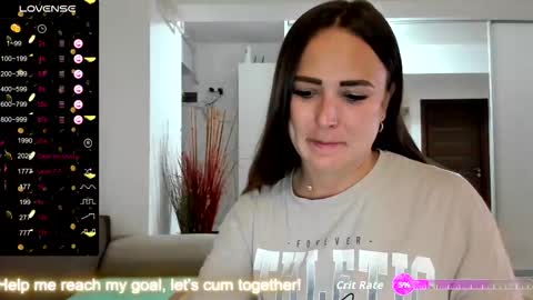 Snapshot of beyoncedoll chatting on September 28, 6:13 pm BeyonceDoll Twitter DollBeyonce online show from September 28, 6:13 pm