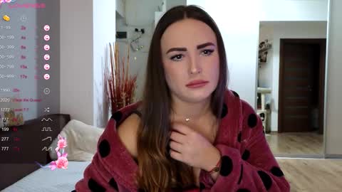 Snapshot of beyoncedoll chatting on December 5, 2:58 pm BeyonceDoll Twitter DollBeyonce online show from December 5, 2:58 pm