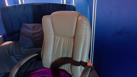 beyota online show from April 25, 1:41 pm