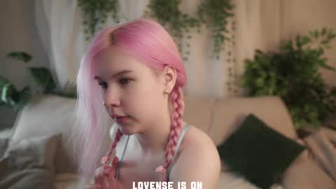 Snapshot of bezuya chatting on November 28, 1:30 am Eliz online show from November 28, 1:30 am