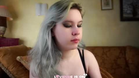 Eliz online show from July 8, 2:49 am
