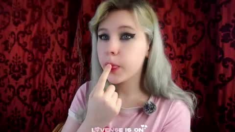 Eliz online show from July 25, 1:25 am