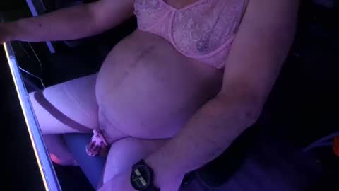 Snapshot of bi_chubby_sub61 chatting on February 15, 7:27 am Redmoon online show from February 15, 7:27 am