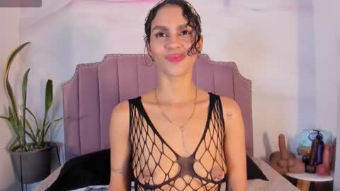 Snapshot of bianca_angel_ chatting on November 1, 8:00 pm bianca_angel_ online show from November 1, 8:00 pm