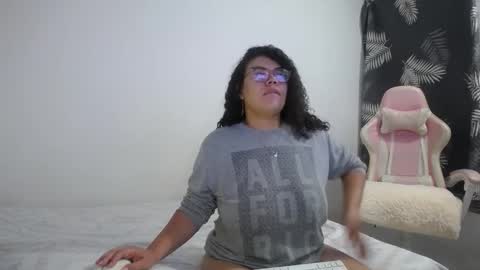 Bianca Tuesday to Sunday from 2am to 6am UTC-5 online show from November 3, 9:32 am