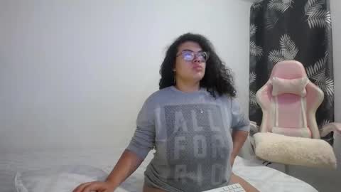 Bianca Tuesday to Sunday from 2am to 6am UTC-5 online show from November 29, 9:34 am