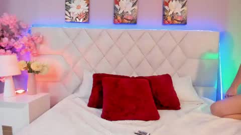 Snapshot of bianca_monroe_ chatting on June 12, 8:52 pm Bianca online show from June 12, 8:52 pm