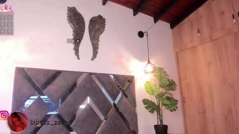 Snapshot of bianca_zaens1 chatting on February 14, 12:13 pm B I A N C A online show from February 14, 12:13 pm