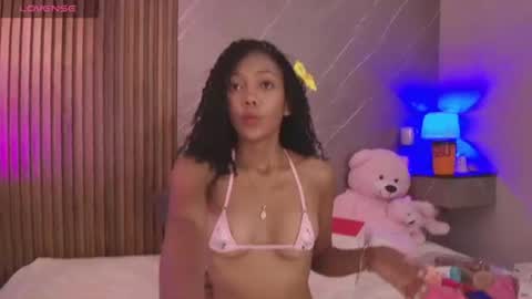 Snapshot of biancaa__18 chatting on July 7, 7:18 pm biancaa__18 online show from July 7, 7:18 pm
