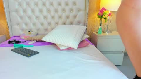 Bianca online show from May 13, 1:30 pm