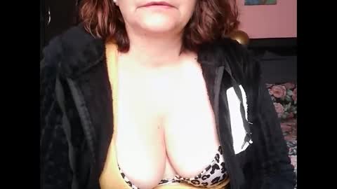 Snapshot of biancasteel chatting on May 12, 5:32 pm biancasteel online show from May 12, 5:32 pm
