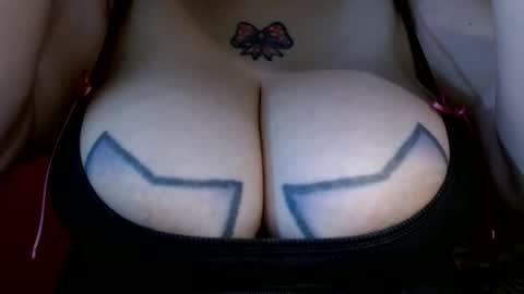 Snapshot of bianka_star_ chatting on May 7, 12:32 pm bianca online show from May 7, 12:32 pm