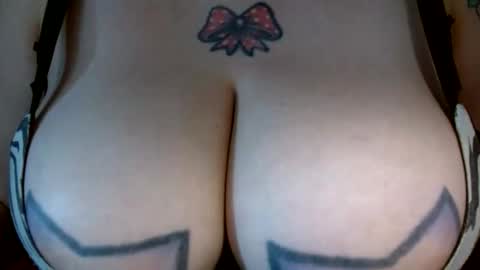 Snapshot of bianka_star_ chatting on May 13, 12:35 pm bianca online show from May 13, 12:35 pm