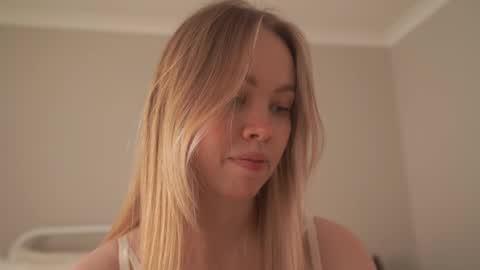 Snapshot of bibi_it_is chatting on March 2, 8:27 am Bibi online show from March 2, 8:27 am