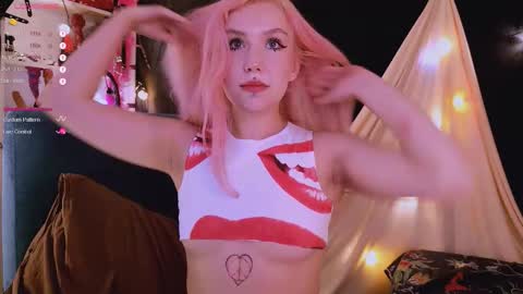 Snapshot of bibi_iva chatting on February 10, 7:01 am bibi_iva online show from February 10, 7:01 am