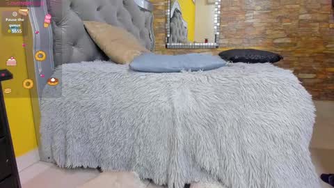 Snapshot of bibiana_js_ chatting on February 12, 3:05 pm bibiana_js_ online show from February 12, 3:05 pm