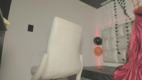 Snapshot of bibiana_js_ chatting on October 28, 11:58 am bibiana_js_ online show from October 28, 11:58 am