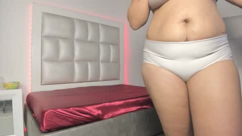 Snapshot of bibiana_js_ chatting on November 4, 12:04 pm bibiana_js_ online show from November 4, 12:04 pm