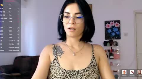 innasugarwild online show from August 1, 11:09 am