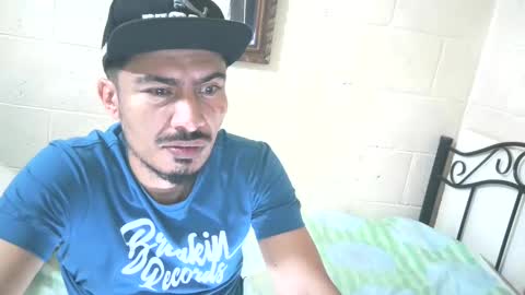 Snapshot of bichopeludo chatting on October 16, 7:59 pm bichopeludo online show from October 16, 7:59 pm