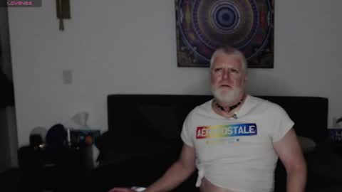 Snapshot of bidadbod999 chatting on July 1, 11:01 am bidadbod999 online show from July 1, 11:01 am
