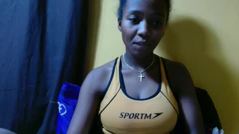 Snapshot of bienvenue987832 chatting on April 16, 8:20 pm bienvenue987832 online show from April 16, 8:20 pm