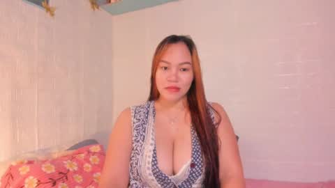 Snapshot of big_buttasian chatting on June 1, 3:19 am Grace - online show from June 1, 3:19 am