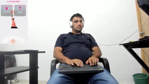 Snapshot of big_dad69 chatting on January 5, 5:27 pm Tommy online show from January 5, 5:27 pm