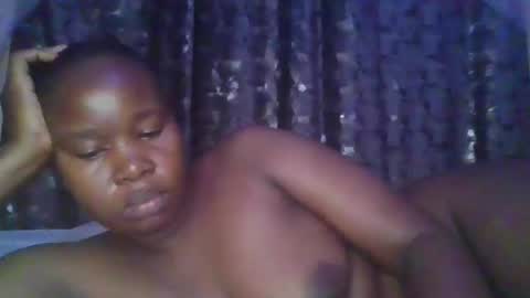 Snapshot of big_diva chatting on October 24, 3:03 am big_diva online show from October 24, 3:03 am