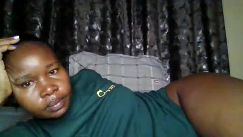 Snapshot of big_diva chatting on July 13, 12:35 am big_diva online show from July 13, 12:35 am