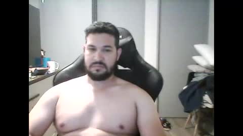 latinBoyHuge online show from December 11, 12:44 pm