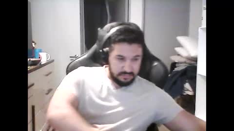 latinBoyHuge online show from December 11, 5:48 pm