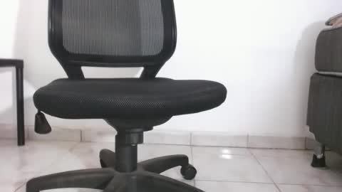 Snapshot of big_masterr chatting on October 27, 5:00 am big_masterr online show from October 27, 5:00 am