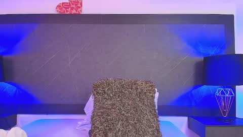 Snapshot of big_tits_in_your_face chatting on December 9, 7:50 pm Tell me Sophia  online show from December 9, 7:50 pm