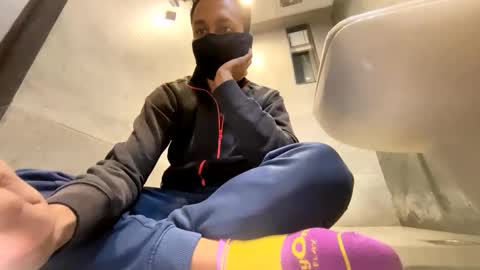 Snapshot of bigasian20177 chatting on January 18, 10:06 pm Your toy online show from January 18, 10:06 pm