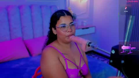 Snapshot of bigass__brunette chatting on July 25, 4:32 am ZOE online show from July 25, 4:32 am