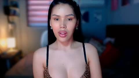 Snapshot of bigassslutdoll chatting on July 20, 4:05 am Mia online show from July 20, 4:05 am