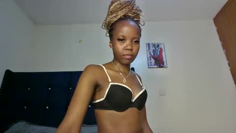 bigbaby004 online show from April 30, 8:37 pm