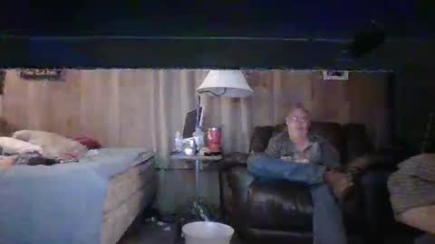 Snapshot of bigbenidick1 chatting on October 28, 10:34 pm BB online show from October 28, 10:34 pm