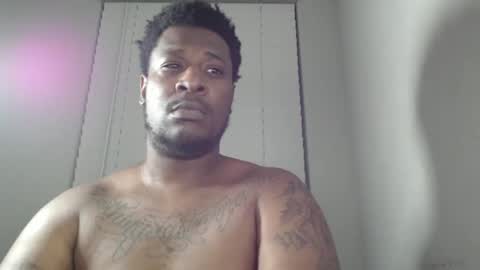 Snapshot of bigblack004 chatting on December 28, 8:26 am bigblack004 online show from December 28, 8:26 am
