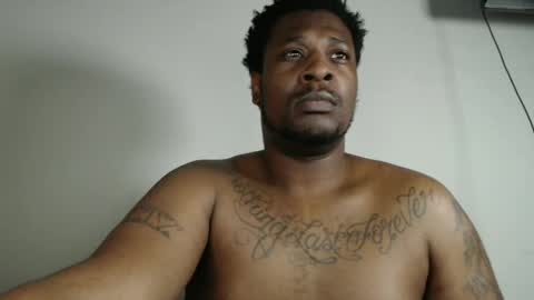 Snapshot of bigblack004 chatting on September 14, 8:35 am bigblack004 online show from September 14, 8:35 am