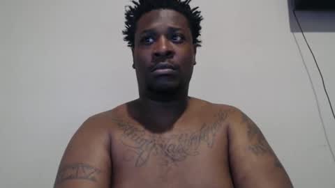 Snapshot of bigblack004 chatting on March 13, 4:52 am bigblack004 online show from March 13, 4:52 am
