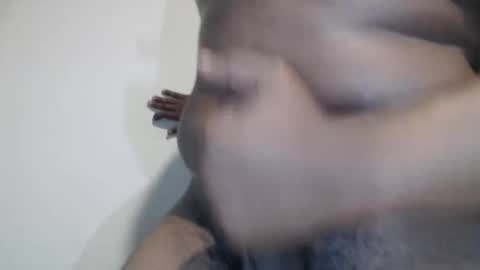 Snapshot of bigblack004 chatting on March 15, 4:40 am bigblack004 online show from March 15, 4:40 am