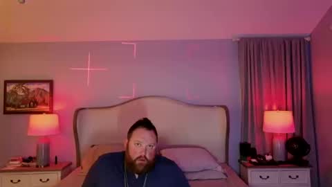 Snapshot of bigboi1o11 chatting on October 13, 6:35 am Bigboi1o11 online show from October 13, 6:35 am