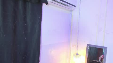 Snapshot of bigboobs_violeta chatting on June 14, 2:24 am VIOLETA online show from June 14, 2:24 am