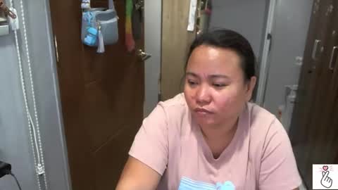 Snapshot of bigboobslyn chatting on May 7, 3:50 pm bigboobslyn online show from May 7, 3:50 pm
