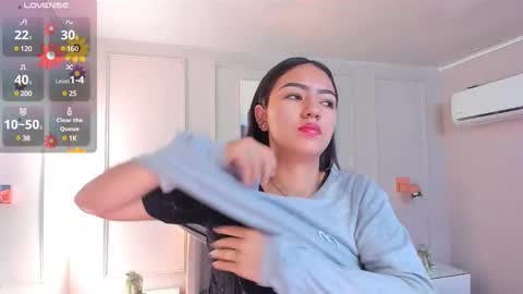   online show from March 5, 10:11 am