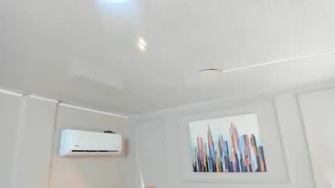   online show from October 22, 10:15 am