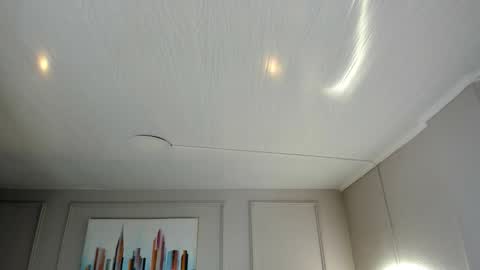   online show from December 18, 9:59 am