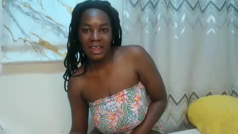 bigboobys123 online show from December 2, 3:01 am